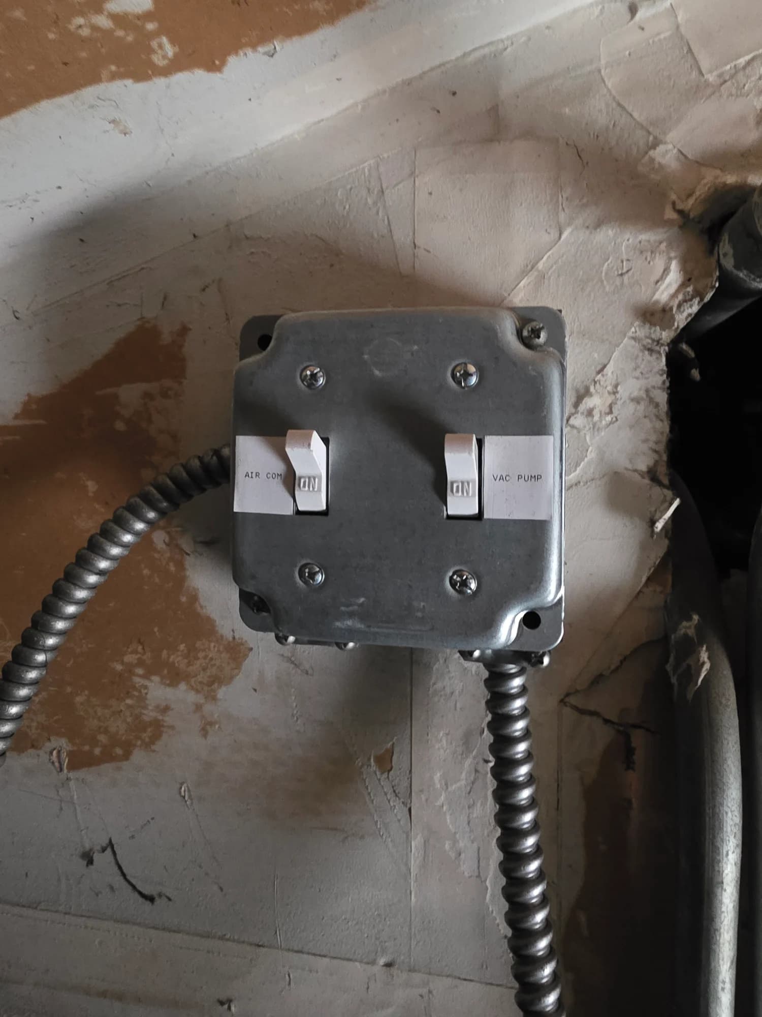 Local equipment disconnect at a dental practice