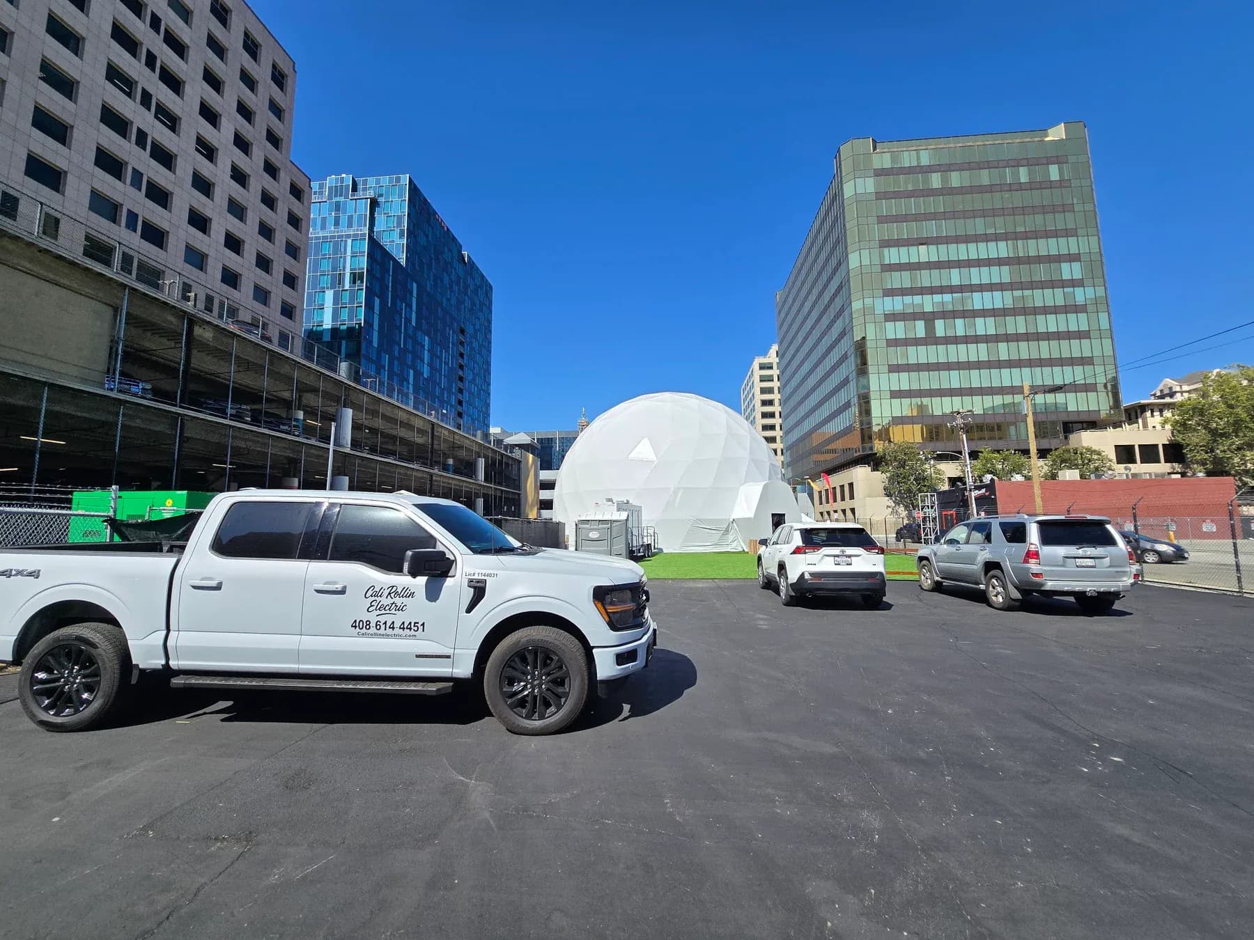 Cali Rollin Electric service truck in downtown San Jose