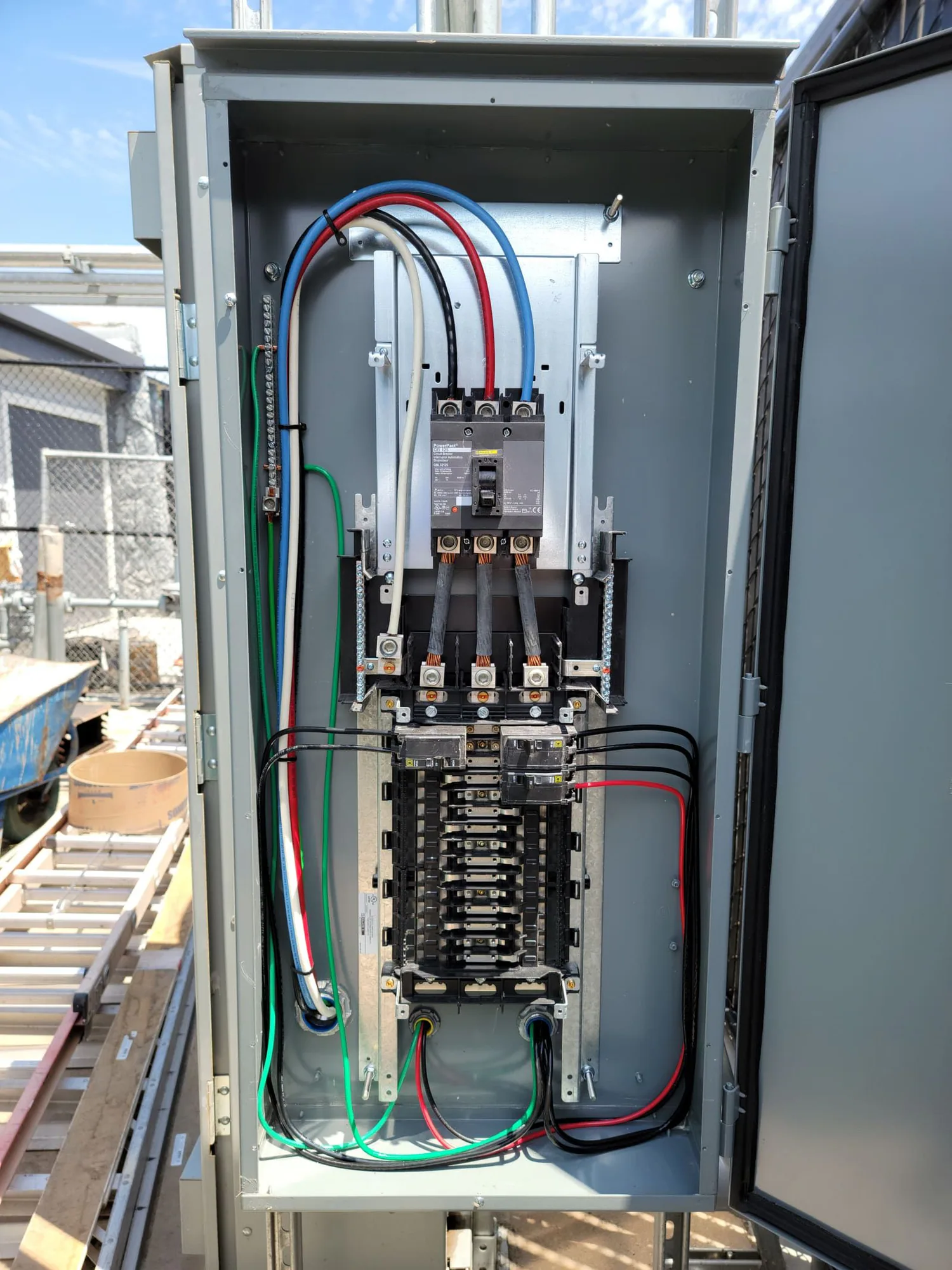 New panel serving air-conditioning equipment
